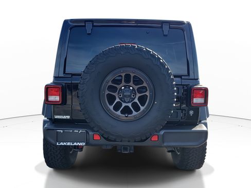 Used 2023 Jeep Wrangler Unlimited Sport image 5