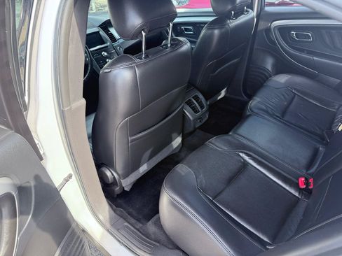 Used 2018 Ford Taurus SEL w/ Equipment Group 201A FWD image 10