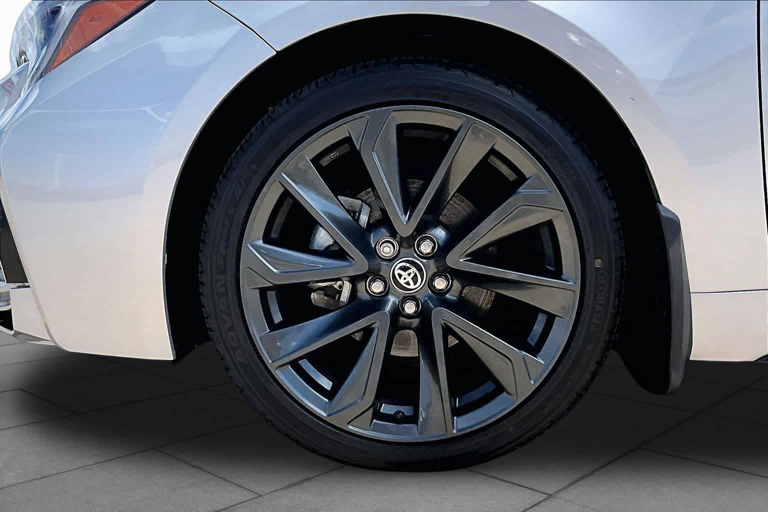 Used 2025 Toyota Corolla SE FWD image 11