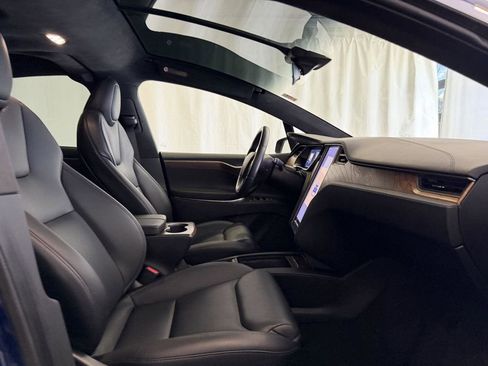 Used 2020 Tesla Model X Long Range image 16