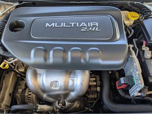 Used 2016 Chrysler 200 Limited w/ Anniversary Edition FWD image 22