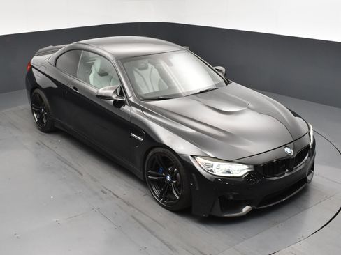 Used 2015 BMW M4 Convertible RWD image 10