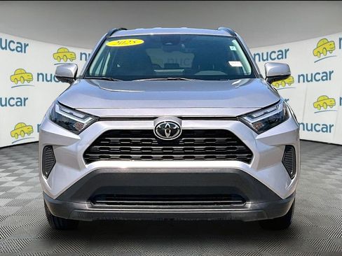 Used 2025 Toyota RAV4 XLE AWD/4WD image 2