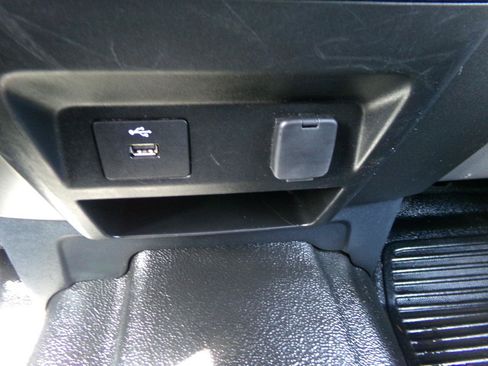 Used 2022 Ford F250 XL w/ Power Equipment Group AWD/4WD image 26