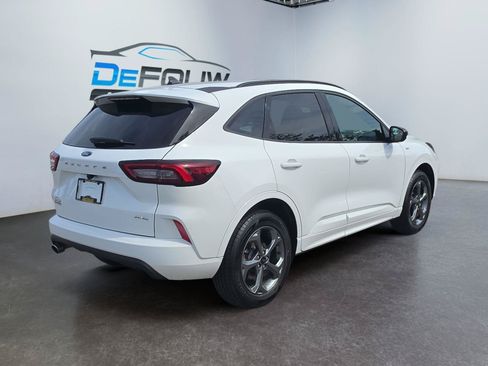 Used 2023 Ford Escape ST-Line AWD/4WD image 3