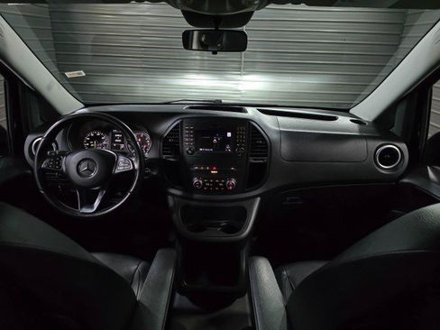 Used 2019 Mercedes-Benz Metris Passenger image 12