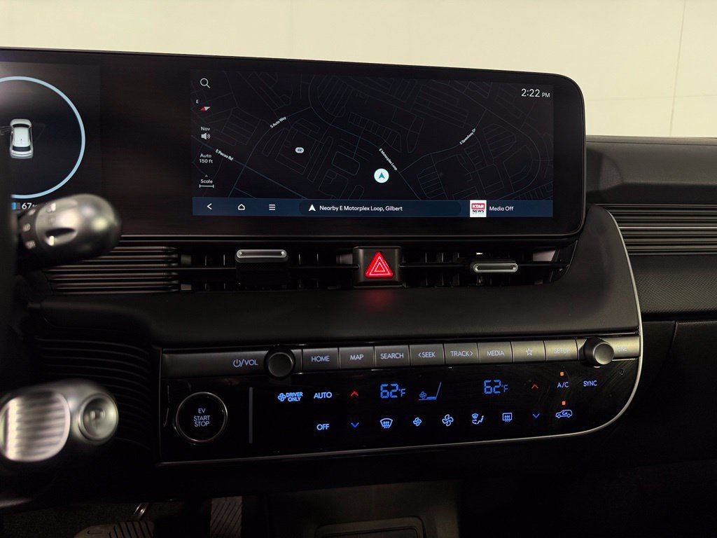 Used 2025 Hyundai Ioniq 5 Limited AWD/4WD image 16