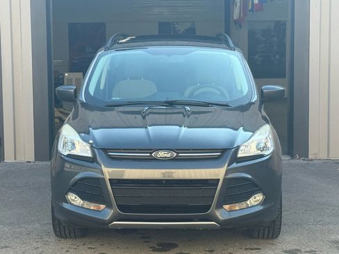 Used 2015 Ford Escape SE w/ Equipment Group 201A image 2