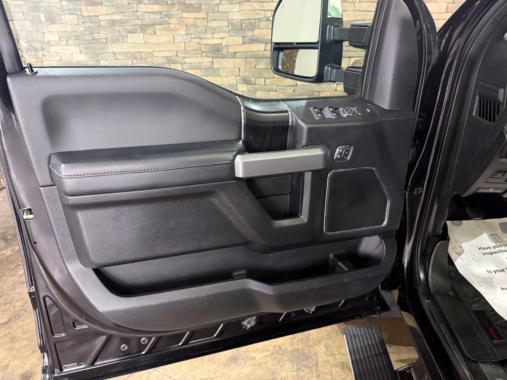 Used 2019 Ford F250 Platinum w/ Platinum Ultimate Package AWD/4WD image 11