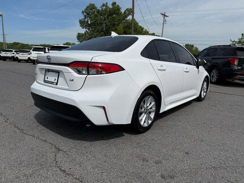 Used 2023 Toyota Corolla LE w/ LE Convenience Package image 6