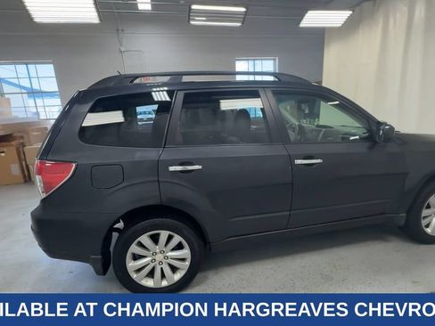 Used 2011 Subaru Forester 2.5X Premium w/ All-Weather Pkg AWD/4WD image 11