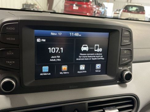 Used 2021 Hyundai Kona SE image 17