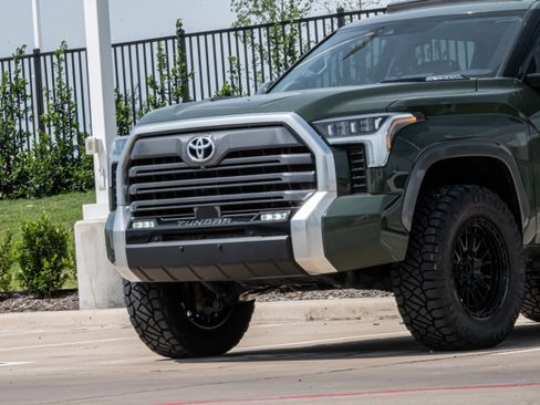 Used 2023 Toyota Tundra Limited AWD/4WD image 39
