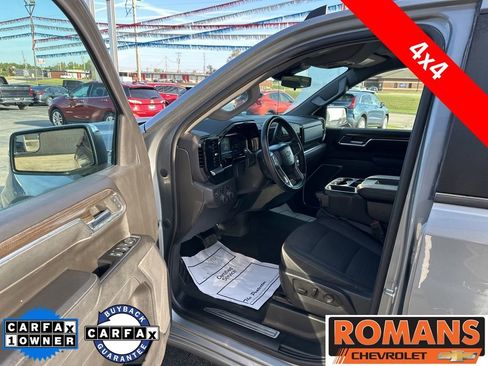 Used 2023 Chevrolet Silverado 1500 LT w/ Protection Package image 9
