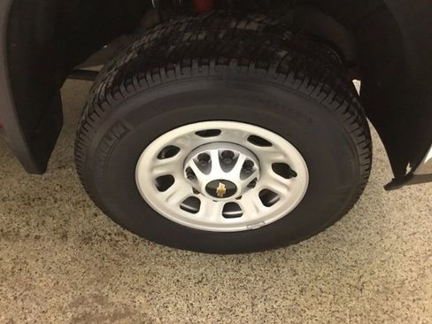 Used 2025 Chevrolet Silverado 3500 W/T image 29