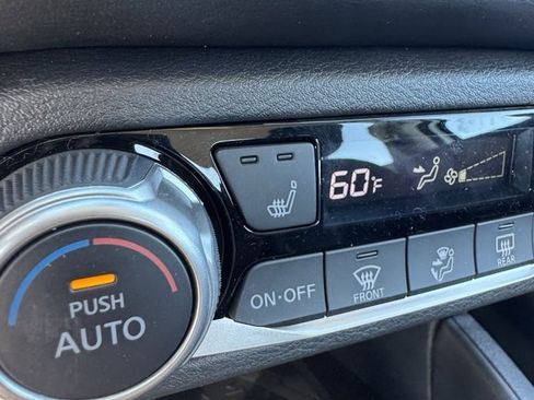 New 2025 Nissan Versa SR w/ Trunk Package image 18