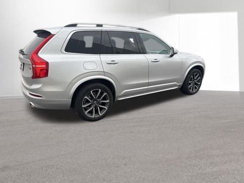 Used 2019 Volvo XC90 T5 Momentum w/ Multimedia Package image 12