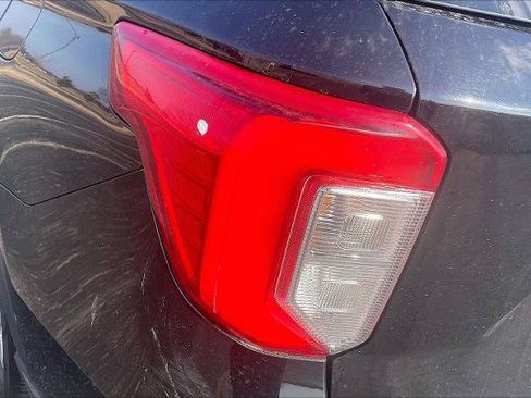 Certified 2023 Ford Explorer Limited AWD/4WD image 24