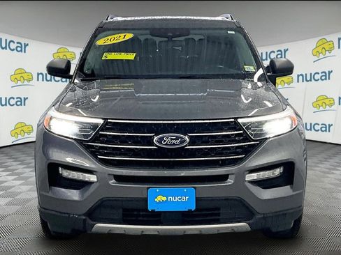 Used 2021 Ford Explorer XLT w/ Equipment Group 202A image 2