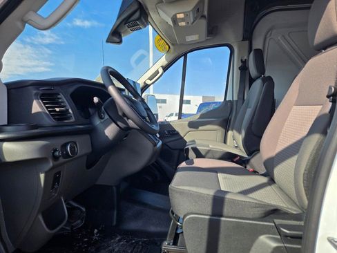 New 2026 Ford Transit 250 148 Medium Roof RWD image 16