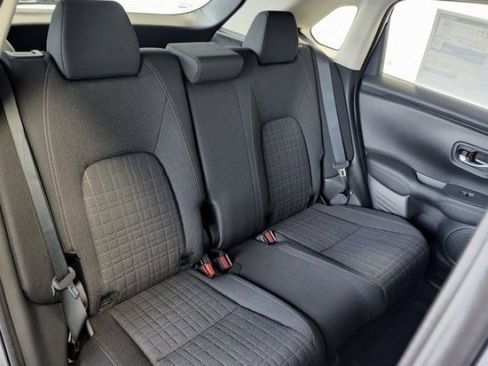 Used 2023 Honda HR-V LX image 18