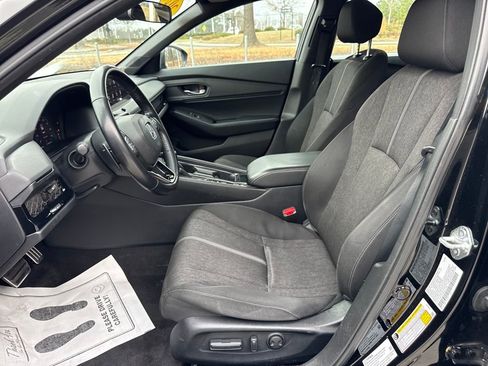 Used 2024 Honda Accord Sport image 13
