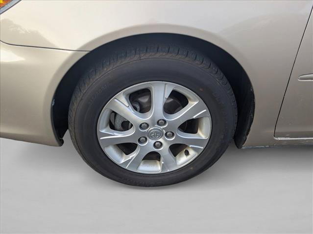 Used 2005 Toyota Camry XLE FWD image 10
