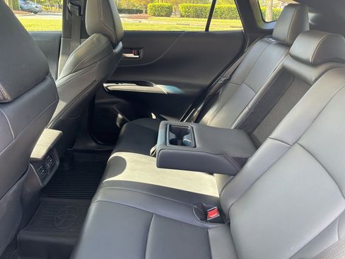 Used 2024 Toyota Venza Nightshade image 31