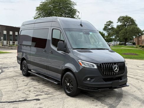 Used 2023 Mercedes-Benz Sprinter 2500 image 1