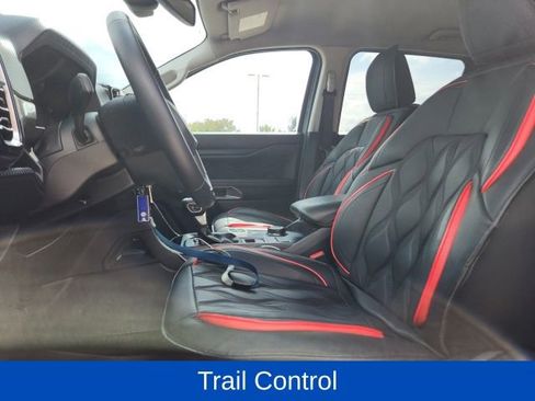 Used 2025 Ford Ranger XLT w/ FX4 Off-Road Package AWD/4WD image 13