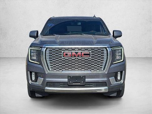 Used 2022 GMC Yukon Denali image 2