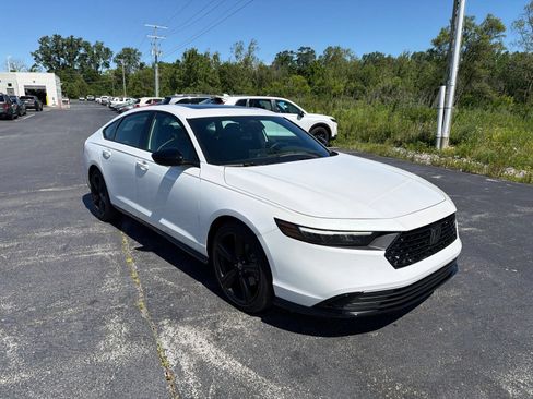 Used 2023 Honda Accord Sport image 8