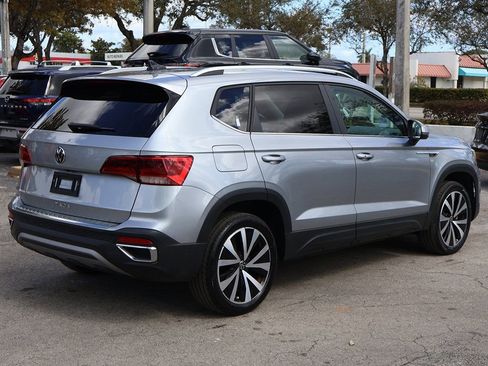 Used 2022 Volkswagen Taos SE image 7