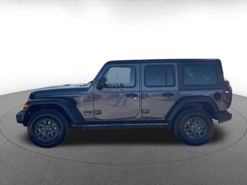 Used 2025 Jeep Wrangler Sport S image 9