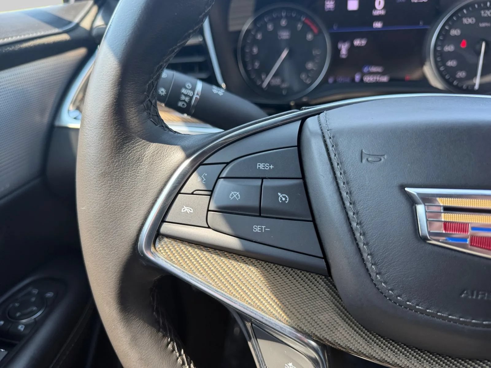 Used 2020 Cadillac XT5 Premium Luxury w/ Platinum Package AWD/4WD image 22