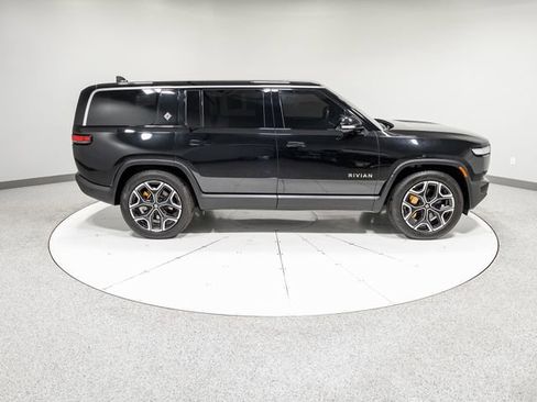 Used 2024 Rivian R1S Adventure AWD/4WD image 33