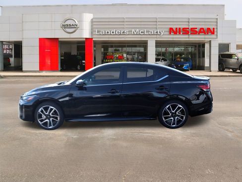 Used 2025 Nissan Sentra SR image 6