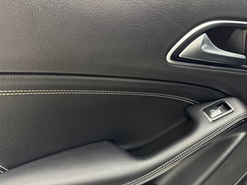 Used 2018 Mercedes-Benz CLA 250 image 39