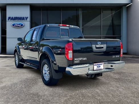 Used 2016 Nissan Frontier SV image 4