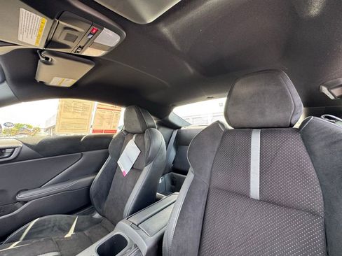 Used 2024 Toyota GR86 Premium image 17