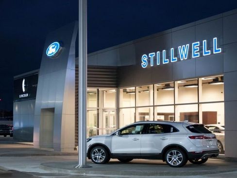 Used 2016 Chevrolet Malibu Premier w/ Driver Confidence Package image 8