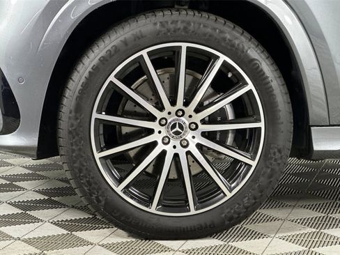 Used 2025 Mercedes-Benz GLS 450 4MATIC image 32