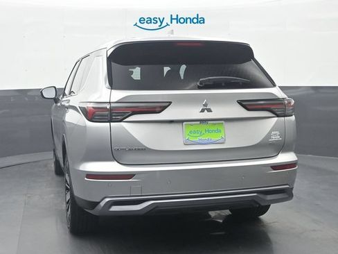 Used 2025 Mitsubishi Outlander SE AWD/4WD image 6