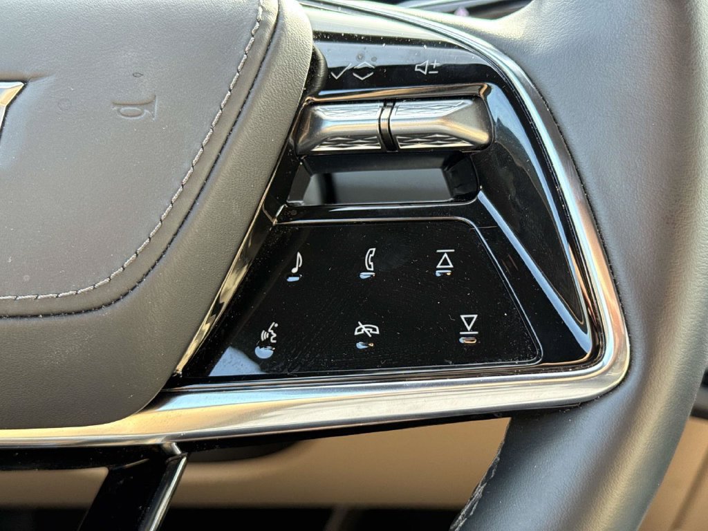 Certified 2026 Cadillac Lyriq Signature Luxury w/ Nappa Leather Package AWD/4WD image 35