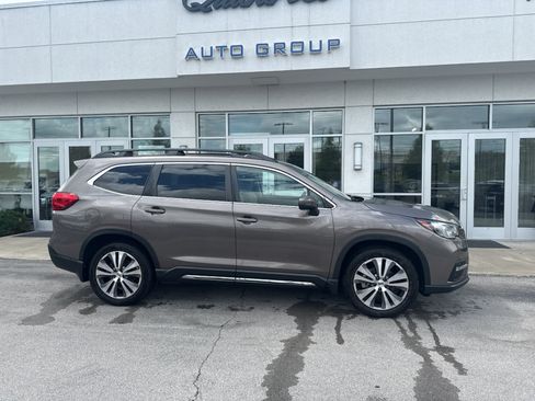 Used 2021 Subaru Ascent Limited w/ Popular Package #2 AWD/4WD image 2