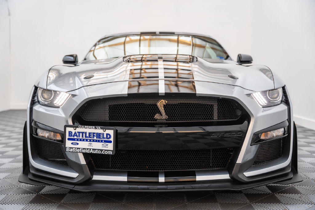 Used 2020 Ford Mustang Shelby GT500 w/ Technology Package RWD image 2