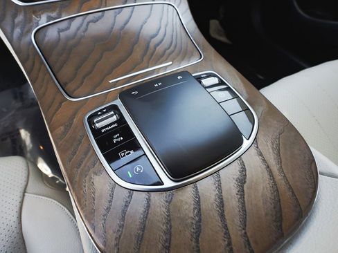 Used 2022 Mercedes-Benz E 350 4MATIC Sedan image 32