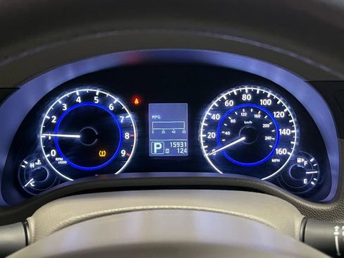 Used 2015 INFINITI Q40 w/ Moonroof Package image 21