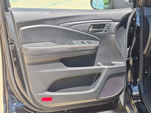 Used 2023 Honda Passport TrailSport image 12