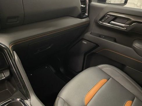 Used 2025 GMC Sierra 2500 AT4 w/ AT4 Premium Plus Package AWD/4WD image 22